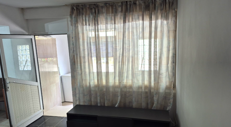 1 Decembrie, str. Grigore Moisil, la curte, ocazie!